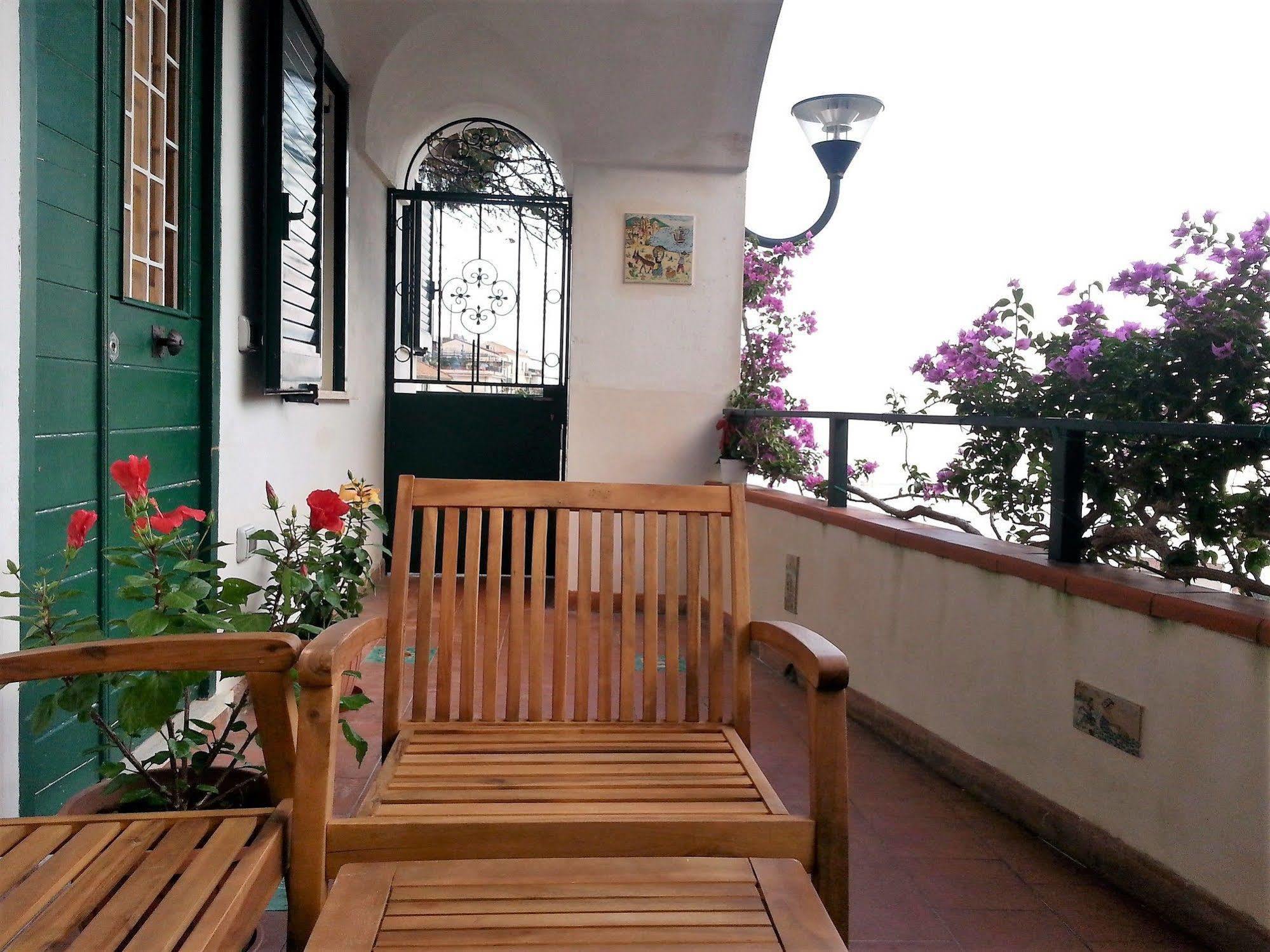 צ'טארה Casa Vacanze Bouganvillea מראה חיצוני תמונה
